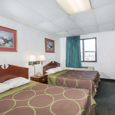 Super 8 By Wyndham Pompano Beach Eksteriør bilde