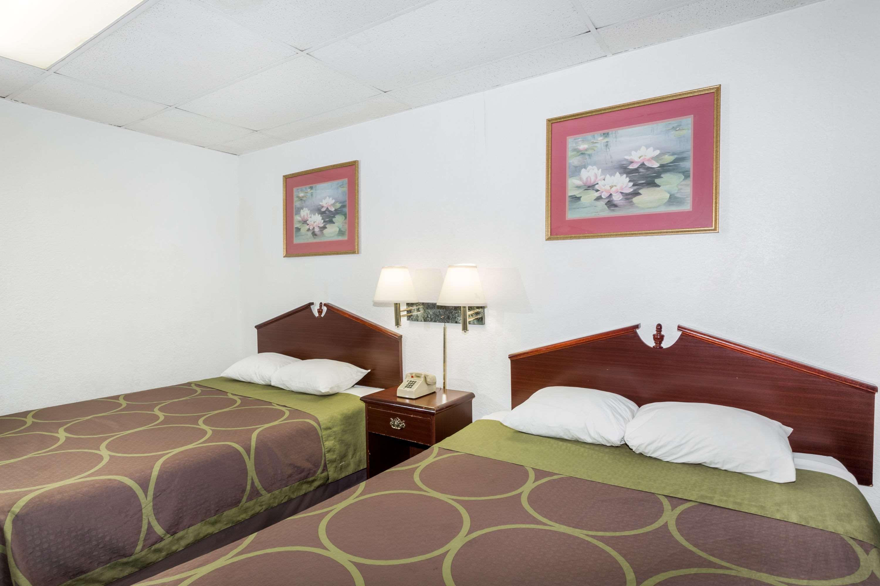 Super 8 By Wyndham Pompano Beach Eksteriør bilde